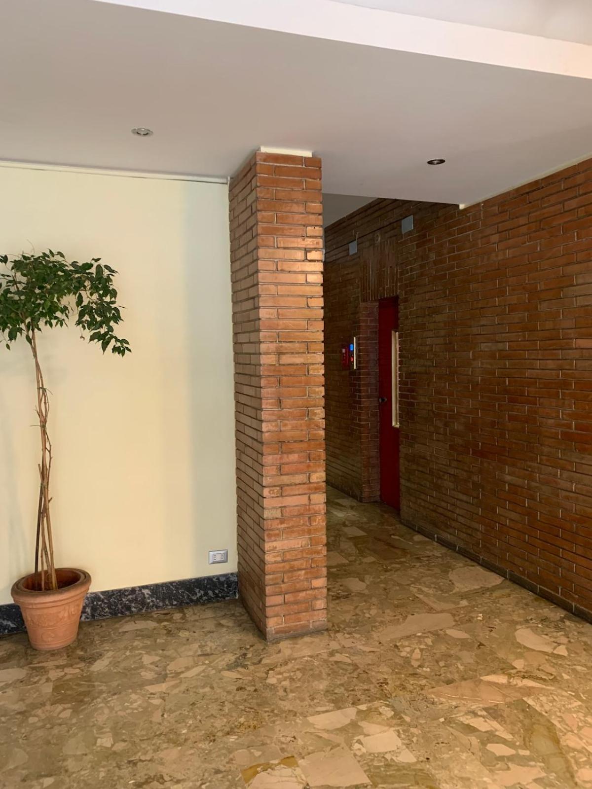 Vivi In Un Attico Tipico Romano Con Vista Su Roma Экстерьер фото